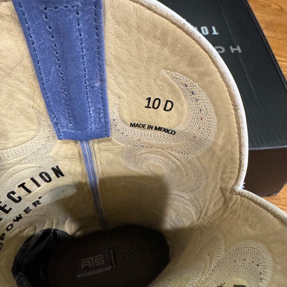 Horsepower Ostrich Men's Western Boots in Tan and Blue. - Picture 8 of 9